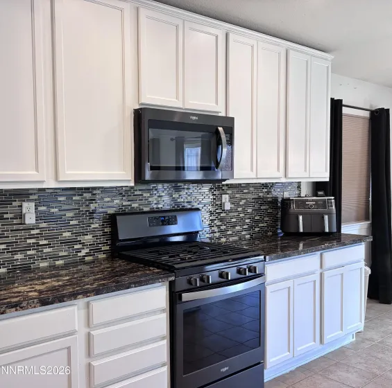 757 Lipizzan, Dayton, Nevada 89403, 5 Bedrooms Bedrooms, ,3 BathroomsBathrooms,Residential,Residential,Lipizzan,0,260011181