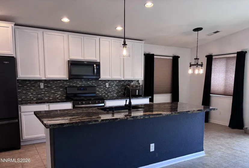 757 Lipizzan, Dayton, Nevada 89403, 5 Bedrooms Bedrooms, ,3 BathroomsBathrooms,Residential,Residential,Lipizzan,0,260011181