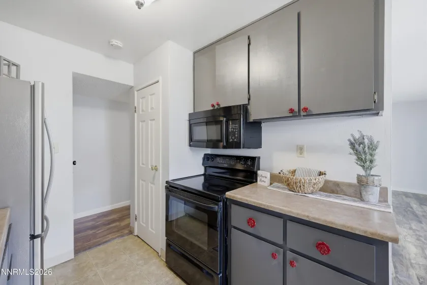 1557 Delucchi, Reno, Nevada 89502, 2 Bedrooms Bedrooms, ,1 BathroomBathrooms,Residential,Residential,Delucchi,0,260011191