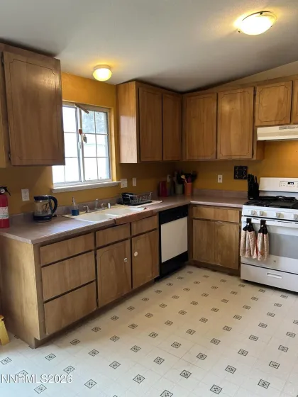 526 V And T, Dayton, Nevada 89403, 3 Bedrooms Bedrooms, ,2 BathroomsBathrooms,Residential,Residential,V And T,0,260011197
