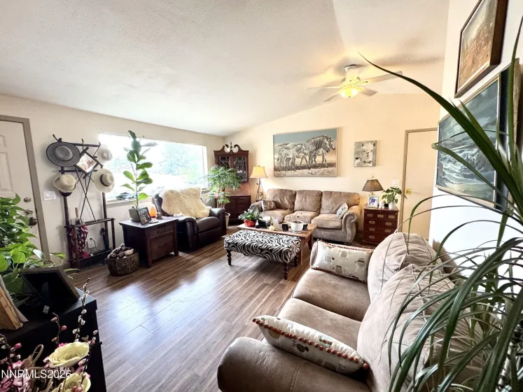 180 Sky Ranch, Sparks, Nevada 89441, 2 Bedrooms Bedrooms, ,2 BathroomsBathrooms,Residential,Residential,Sky Ranch,0,260011201