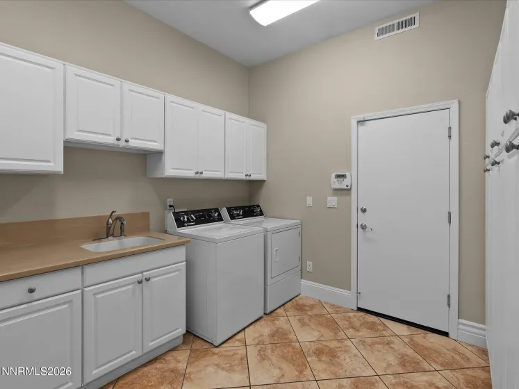 1620 Trailhead, Reno, Nevada 89521, 4 Bedrooms Bedrooms, ,4 BathroomsBathrooms,Residential,Residential,Trailhead,0,260011208
