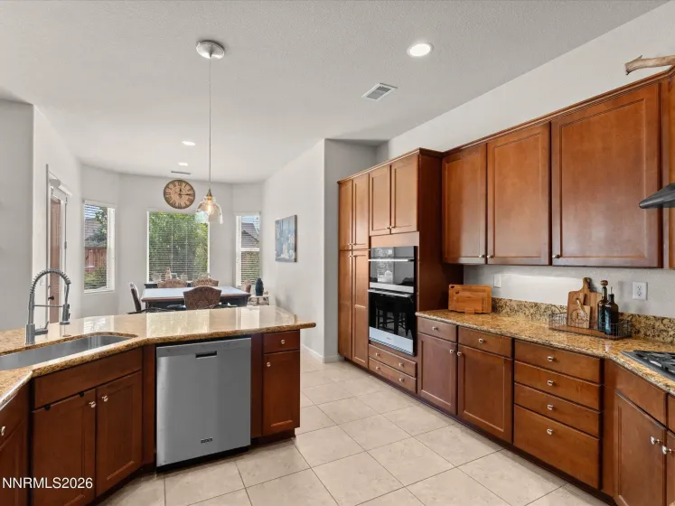 240 Horizon Ridge, Spanish Springs, Nevada 89441, 3 Bedrooms Bedrooms, ,2 BathroomsBathrooms,Residential,Residential,Horizon Ridge,0,260011212
