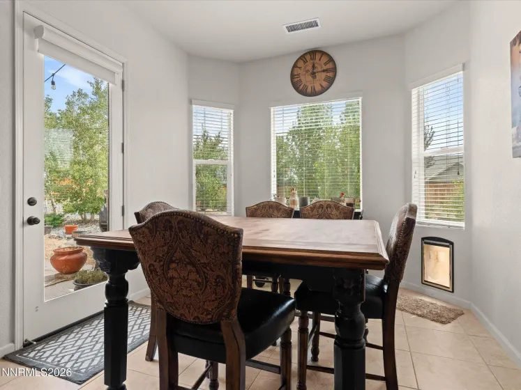 240 Horizon Ridge, Spanish Springs, Nevada 89441, 3 Bedrooms Bedrooms, ,2 BathroomsBathrooms,Residential,Residential,Horizon Ridge,0,260011212