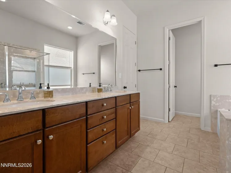 240 Horizon Ridge, Spanish Springs, Nevada 89441, 3 Bedrooms Bedrooms, ,2 BathroomsBathrooms,Residential,Residential,Horizon Ridge,0,260011212