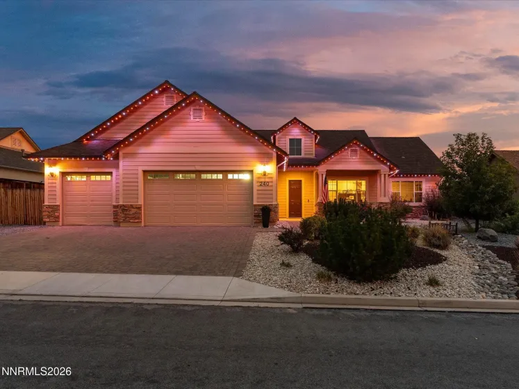 240 Horizon Ridge, Spanish Springs, Nevada 89441, 3 Bedrooms Bedrooms, ,2 BathroomsBathrooms,Residential,Residential,Horizon Ridge,0,260011212