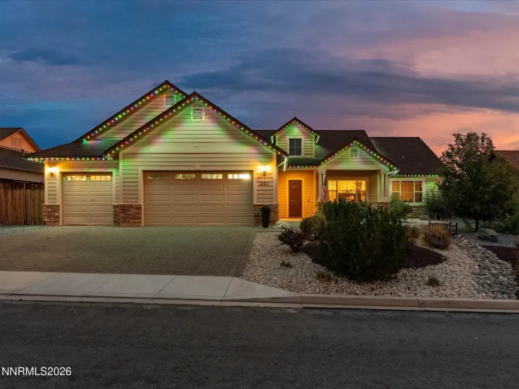 240 Horizon Ridge, Spanish Springs, Nevada 89441, 3 Bedrooms Bedrooms, ,2 BathroomsBathrooms,Residential,Residential,Horizon Ridge,0,260011212