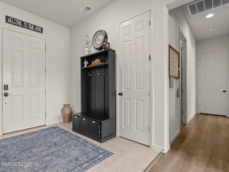 240 Horizon Ridge, Spanish Springs, Nevada 89441, 3 Bedrooms Bedrooms, ,2 BathroomsBathrooms,Residential,Residential,Horizon Ridge,0,260011212