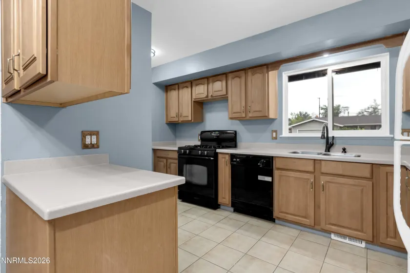 201 Gault, Sparks, Nevada 89431, 3 Bedrooms Bedrooms, ,2 BathroomsBathrooms,Residential,Residential,Gault,0,260011216