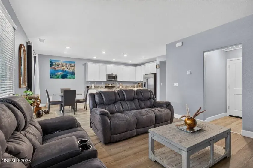 2088 Forest Grove, Sparks, Nevada 89436, 4 Bedrooms Bedrooms, ,3 BathroomsBathrooms,Residential,Residential,Forest Grove,0,260011220