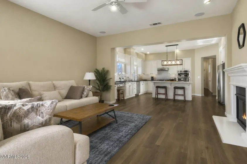 10590 Apple Mill, Reno, Nevada 89521, 4 Bedrooms Bedrooms, ,3 BathroomsBathrooms,Residential,Residential,Apple Mill,0,260011224