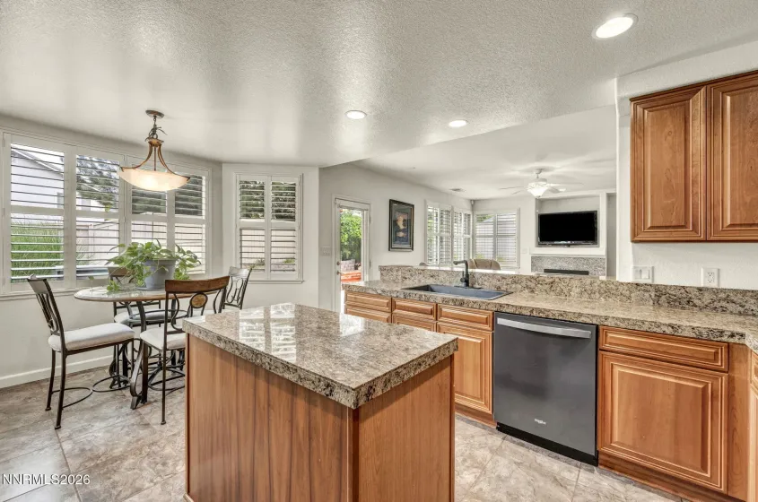 10770 Clear Vista, Reno, Nevada 89521, 4 Bedrooms Bedrooms, ,3 BathroomsBathrooms,Residential,Residential,Clear Vista,0,260011225