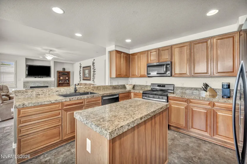 10770 Clear Vista, Reno, Nevada 89521, 4 Bedrooms Bedrooms, ,3 BathroomsBathrooms,Residential,Residential,Clear Vista,0,260011225
