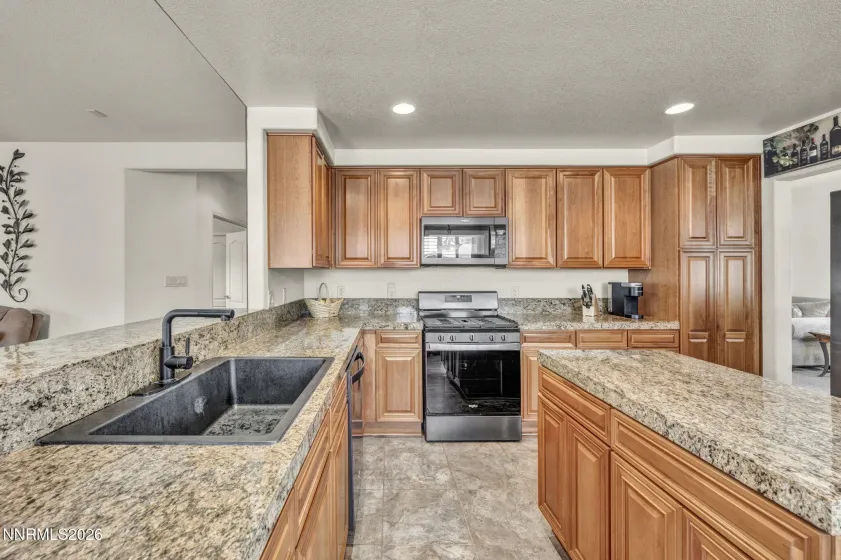 10770 Clear Vista, Reno, Nevada 89521, 4 Bedrooms Bedrooms, ,3 BathroomsBathrooms,Residential,Residential,Clear Vista,0,260011225