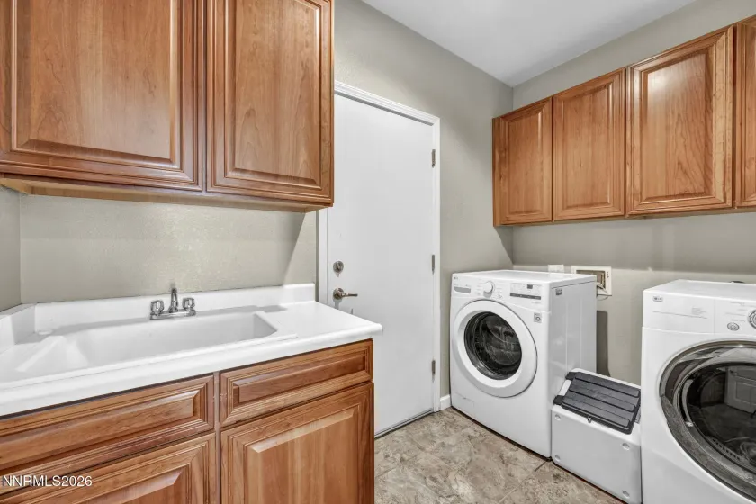 10770 Clear Vista, Reno, Nevada 89521, 4 Bedrooms Bedrooms, ,3 BathroomsBathrooms,Residential,Residential,Clear Vista,0,260011225