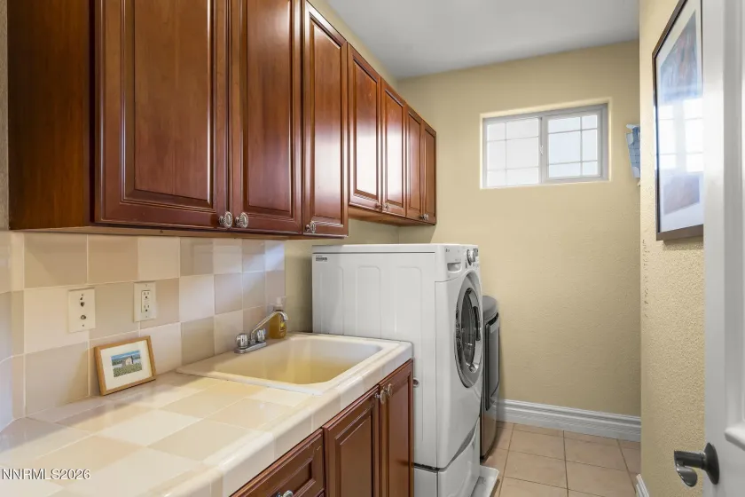2542 Fern Meadow, Carson City, Nevada 89703, 5 Bedrooms Bedrooms, ,4 BathroomsBathrooms,Residential,Residential,Fern Meadow,0,260011236
