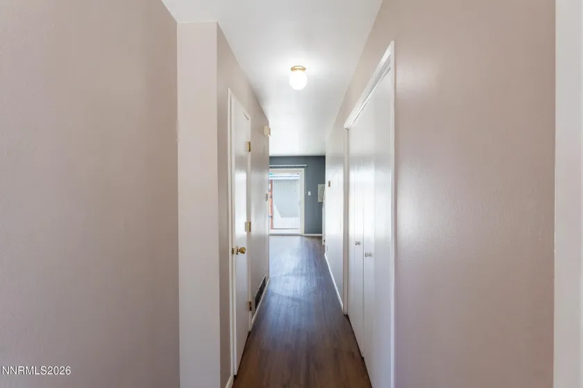 70 Smithridge, Reno, Nevada 89502, 3 Bedrooms Bedrooms, ,2 BathroomsBathrooms,Residential,Residential,Smithridge,0,260011249