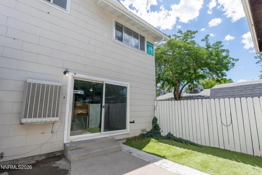 70 Smithridge, Reno, Nevada 89502, 3 Bedrooms Bedrooms, ,2 BathroomsBathrooms,Residential,Residential,Smithridge,0,260011249