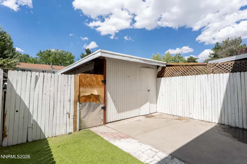 70 Smithridge, Reno, Nevada 89502, 3 Bedrooms Bedrooms, ,2 BathroomsBathrooms,Residential,Residential,Smithridge,0,260011249
