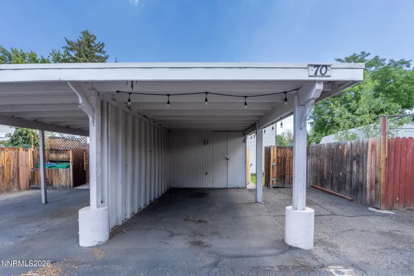70 Smithridge, Reno, Nevada 89502, 3 Bedrooms Bedrooms, ,2 BathroomsBathrooms,Residential,Residential,Smithridge,0,260011249