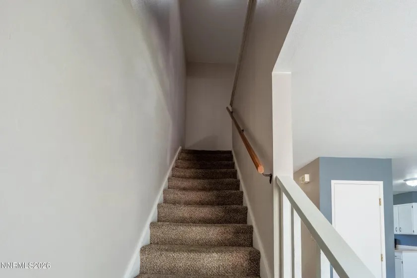 70 Smithridge, Reno, Nevada 89502, 3 Bedrooms Bedrooms, ,2 BathroomsBathrooms,Residential,Residential,Smithridge,0,260011249