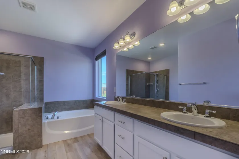 1199 Spruce Meadows, Sparks, Nevada 89441, 3 Bedrooms Bedrooms, ,2 BathroomsBathrooms,Residential,Residential,Spruce Meadows,0,260011250