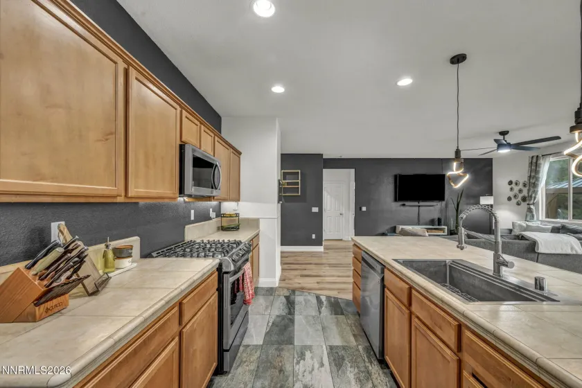 131 Catlin, Dayton, Nevada 89403, 3 Bedrooms Bedrooms, ,2 BathroomsBathrooms,Residential,Residential,Catlin,0,260011258