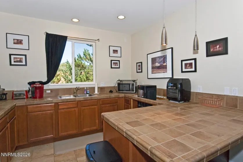 1306 Kim, Minden, Nevada 89423, 5 Bedrooms Bedrooms, ,4 BathroomsBathrooms,Residential,Residential,Kim,0,260011269