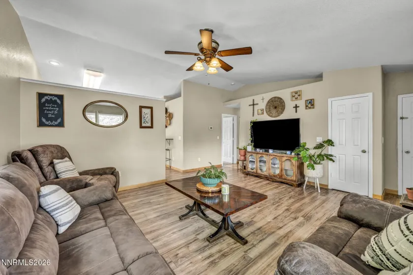 17522 Javalina, Reno, Nevada 89508, 3 Bedrooms Bedrooms, ,2 BathroomsBathrooms,Residential,Residential,Javalina,0,260011270