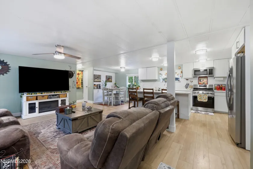 45 Bryan, Carson City, Nevada 89706, 3 Bedrooms Bedrooms, ,2 BathroomsBathrooms,Residential,Residential,Bryan,0,260011272