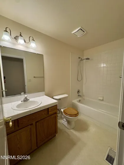 2nd bathroom