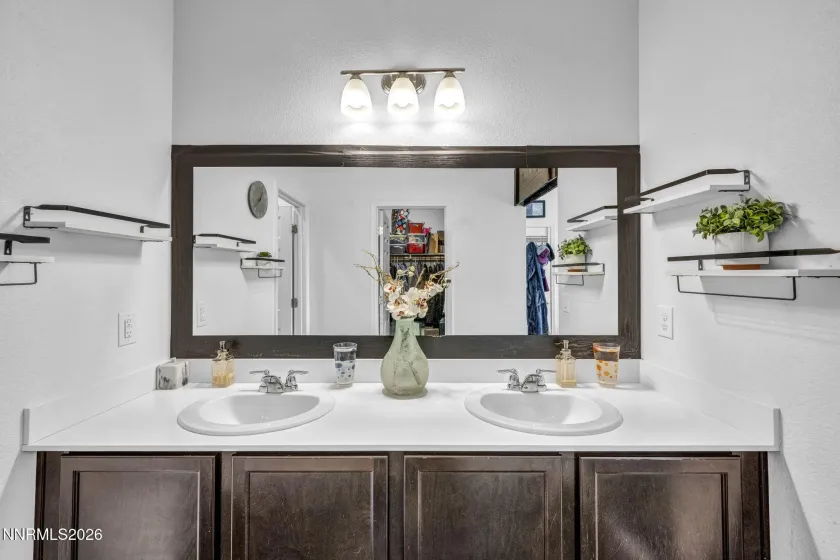 6738 Coyote Call, Sparks, Nevada 89436, 3 Bedrooms Bedrooms, ,2 BathroomsBathrooms,Residential,Residential,Coyote Call,0,260011267