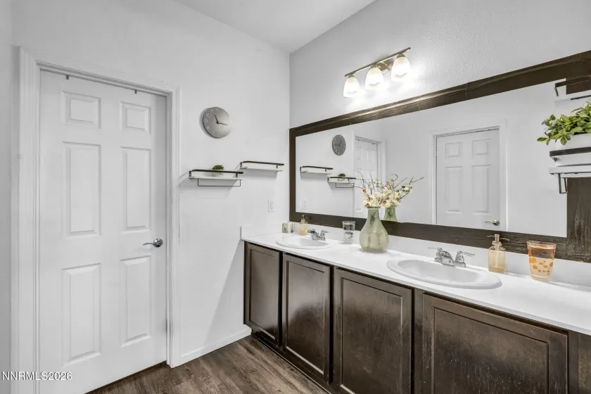 6738 Coyote Call, Sparks, Nevada 89436, 3 Bedrooms Bedrooms, ,2 BathroomsBathrooms,Residential,Residential,Coyote Call,0,260011267