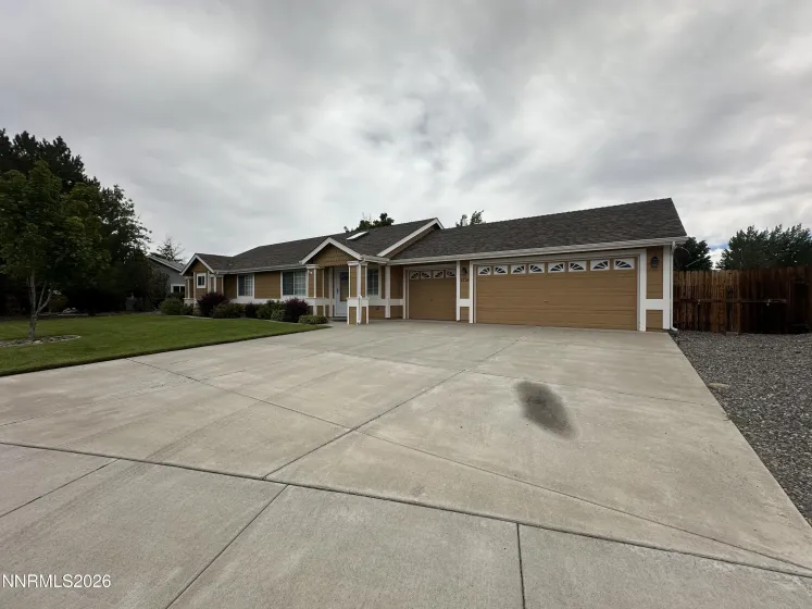 1228 Springtime, Gardnerville, Nevada 89460, 3 Bedrooms Bedrooms, ,2 BathroomsBathrooms,Residential,Residential,Springtime,0,260011283