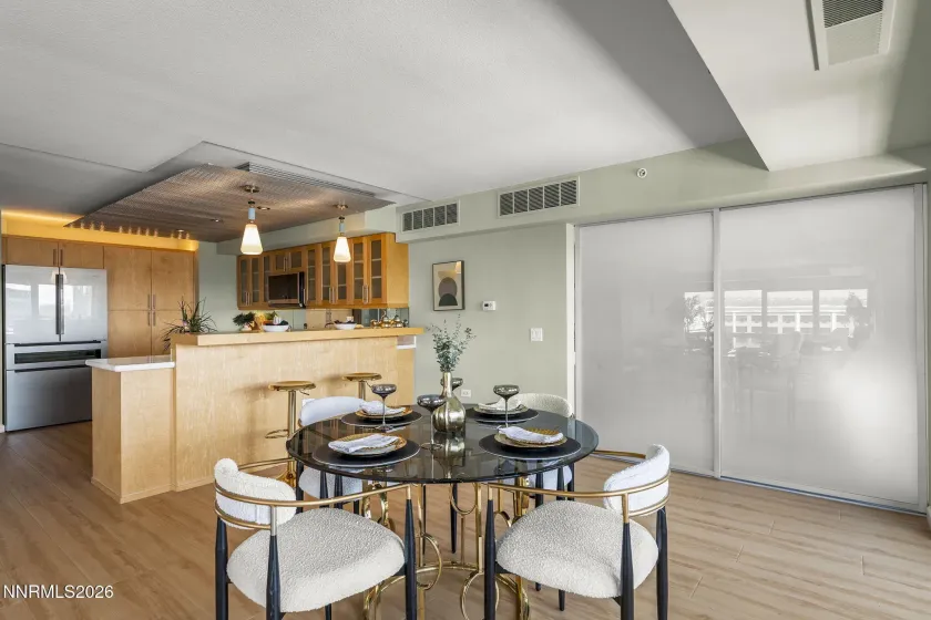 255 Sierra, Reno, Nevada 89501, 2 Bedrooms Bedrooms, ,3 BathroomsBathrooms,Residential,Residential,Sierra,0,260011296