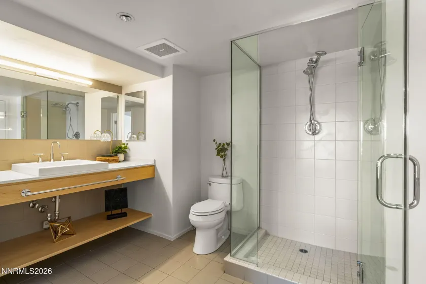 255 Sierra, Reno, Nevada 89501, 2 Bedrooms Bedrooms, ,3 BathroomsBathrooms,Residential,Residential,Sierra,0,260011296