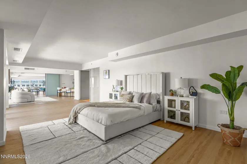 255 Sierra, Reno, Nevada 89501, 2 Bedrooms Bedrooms, ,3 BathroomsBathrooms,Residential,Residential,Sierra,0,260011296