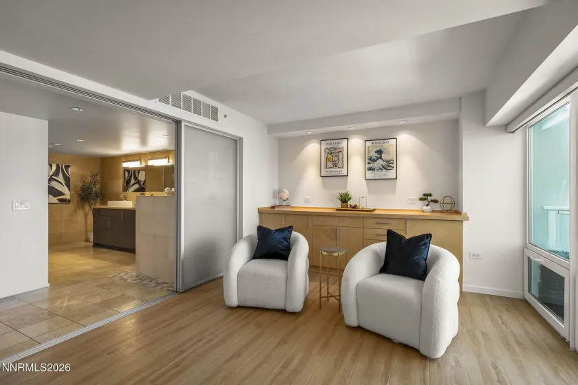 255 Sierra, Reno, Nevada 89501, 2 Bedrooms Bedrooms, ,3 BathroomsBathrooms,Residential,Residential,Sierra,0,260011296