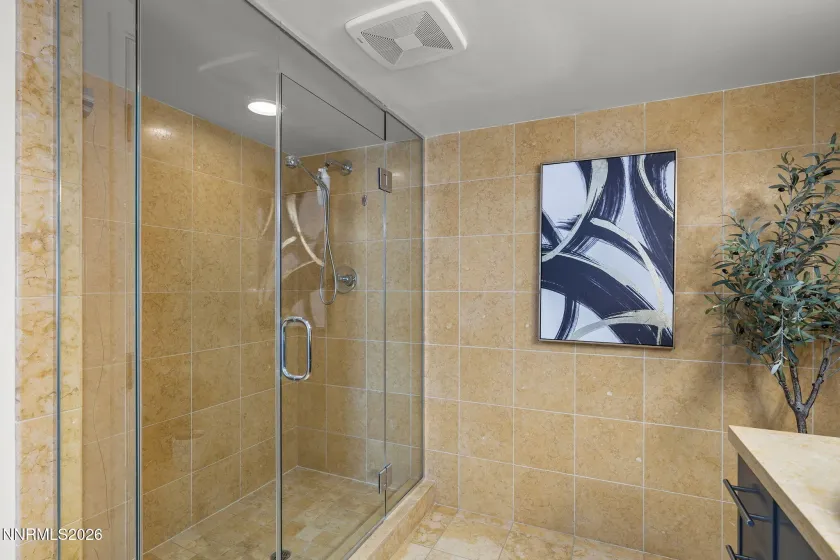 255 Sierra, Reno, Nevada 89501, 2 Bedrooms Bedrooms, ,3 BathroomsBathrooms,Residential,Residential,Sierra,0,260011296