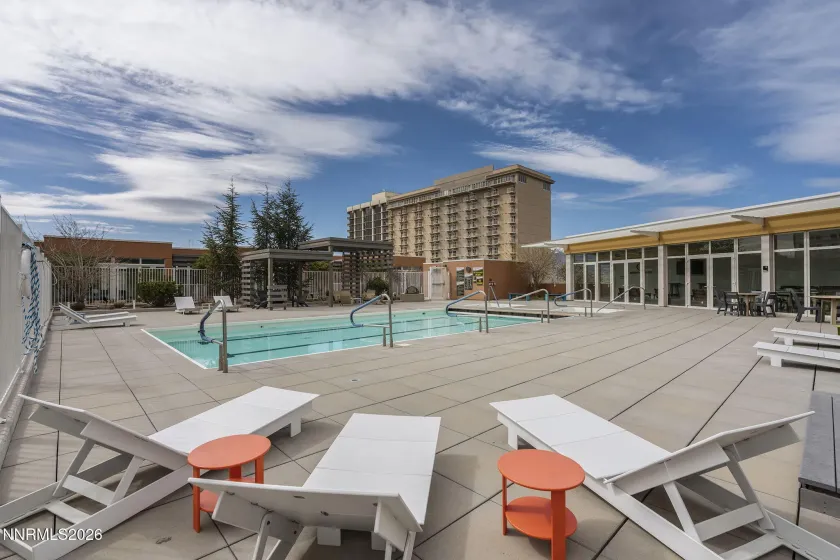 255 Sierra, Reno, Nevada 89501, 2 Bedrooms Bedrooms, ,3 BathroomsBathrooms,Residential,Residential,Sierra,0,260011296