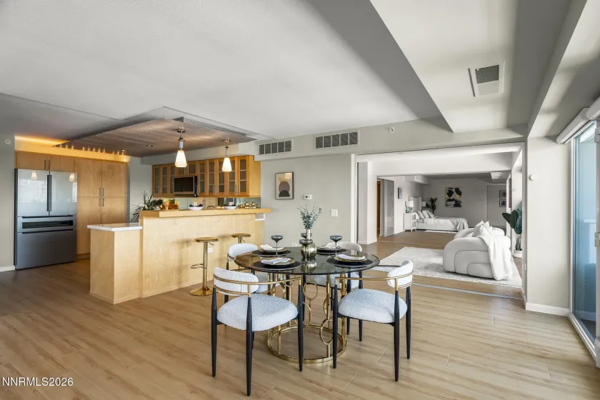 255 Sierra, Reno, Nevada 89501, 2 Bedrooms Bedrooms, ,3 BathroomsBathrooms,Residential,Residential,Sierra,0,260011296