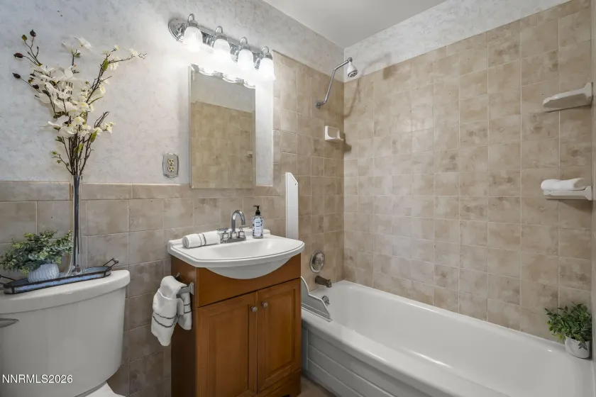 455 Mc Lean, Sparks, Nevada 89431, 3 Bedrooms Bedrooms, ,2 BathroomsBathrooms,Residential,Residential,Mc Lean,0,260011299