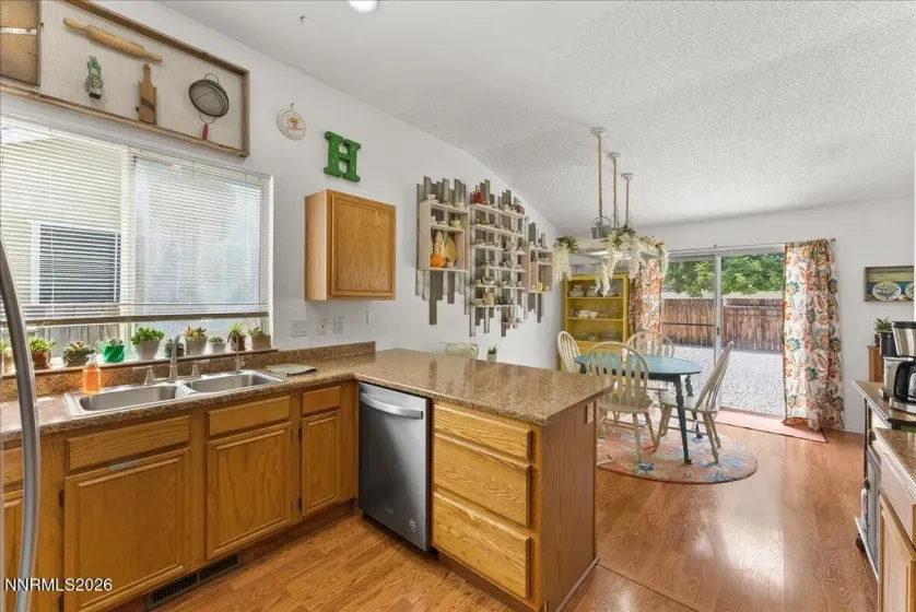 8787 Silver Shores, Reno, Nevada 89506, 3 Bedrooms Bedrooms, ,2 BathroomsBathrooms,Residential,Residential,Silver Shores,0,260011306
