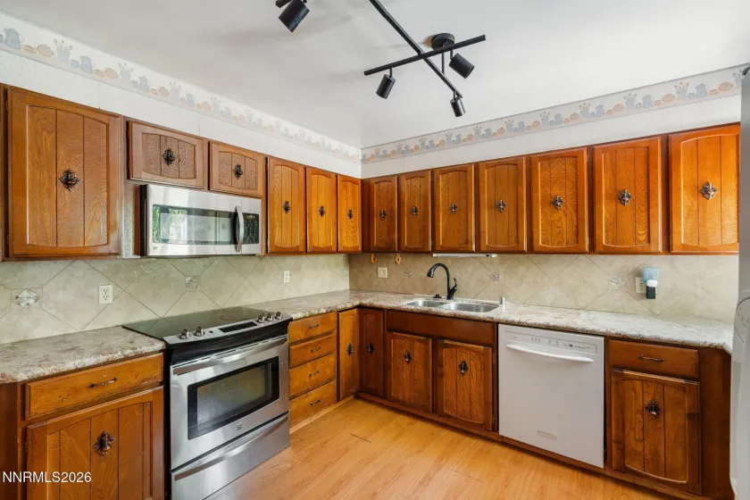 313 Greenbrae, Sparks, Nevada 89431, 3 Bedrooms Bedrooms, ,2 BathroomsBathrooms,Residential,Residential,Greenbrae,0,260011325
