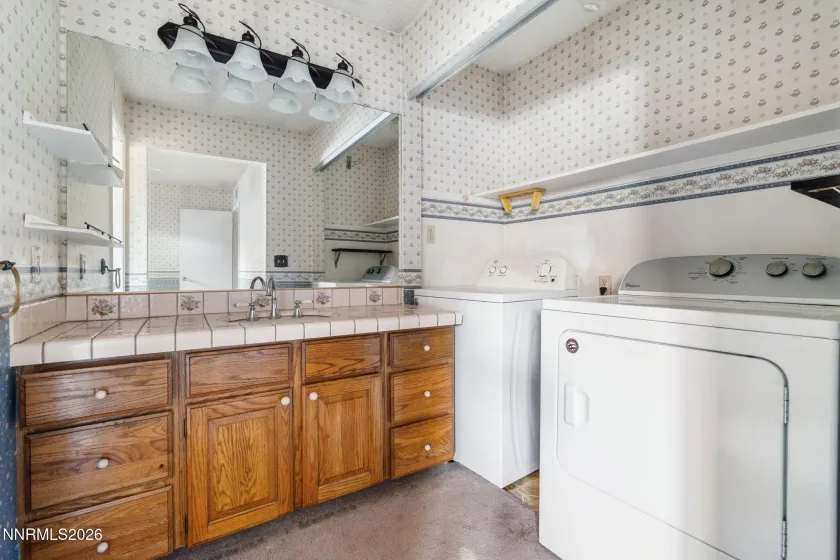 313 Greenbrae, Sparks, Nevada 89431, 3 Bedrooms Bedrooms, ,2 BathroomsBathrooms,Residential,Residential,Greenbrae,0,260011325