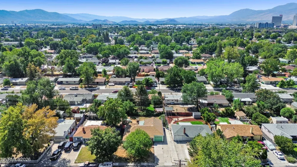 313 Greenbrae, Sparks, Nevada 89431, 3 Bedrooms Bedrooms, ,2 BathroomsBathrooms,Residential,Residential,Greenbrae,0,260011325