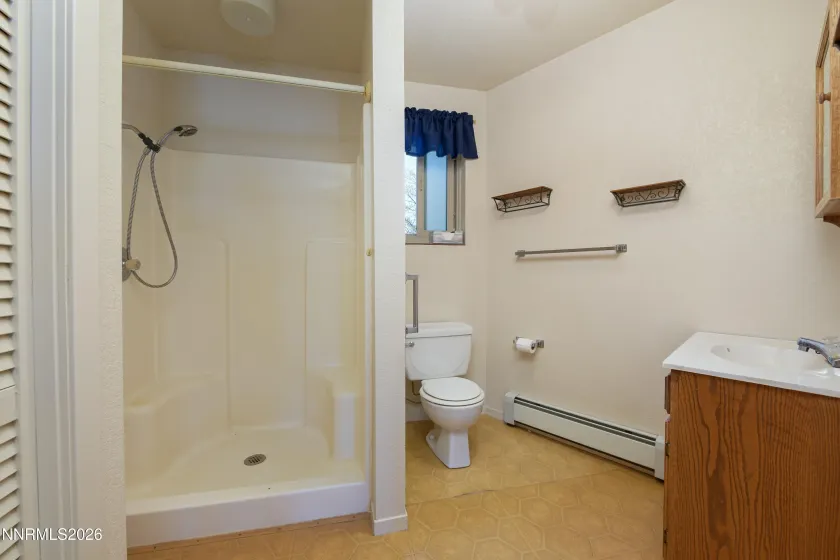 1410 Moody, Fallon, Nevada 89406, 3 Bedrooms Bedrooms, ,2 BathroomsBathrooms,Residential,Residential,Moody,0,260011330