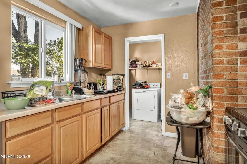 724 5th, Carson City, Nevada 89703, 3 Bedrooms Bedrooms, ,2 BathroomsBathrooms,Residential,Residential,5th,0,260011337