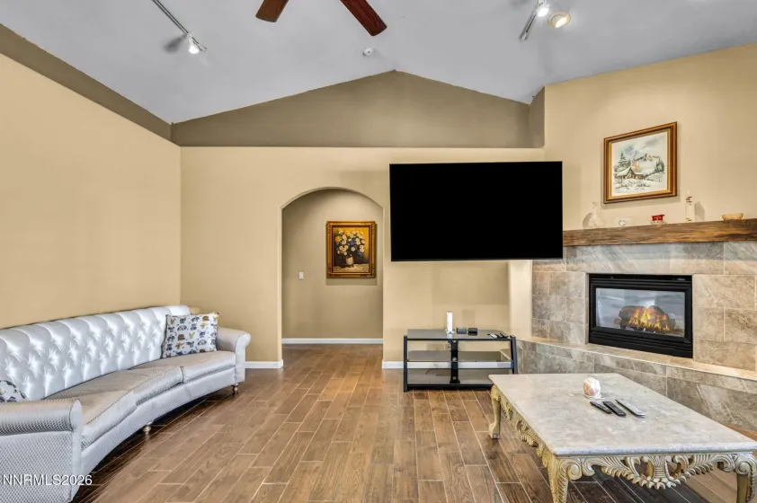 1140 Country Club, Minden, Nevada 89423, 5 Bedrooms Bedrooms, ,4 BathroomsBathrooms,Residential,Residential,Country Club,0,260011345