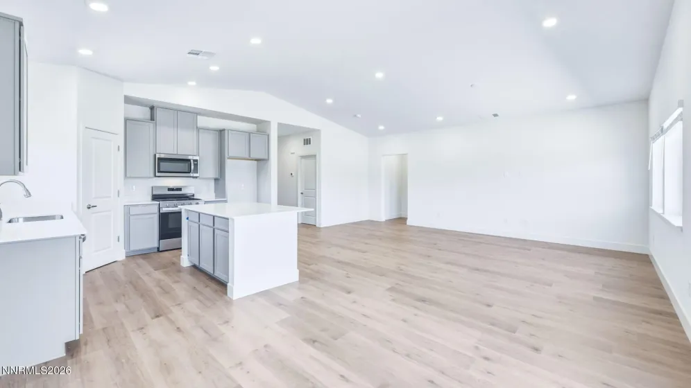 631 Fraser, Dayton, Nevada 89403, 4 Bedrooms Bedrooms, ,3 BathroomsBathrooms,Residential,Residential,Fraser,0,260011384